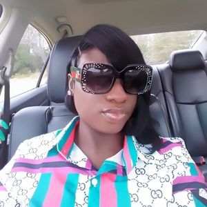 Meet your Posher, Demetria